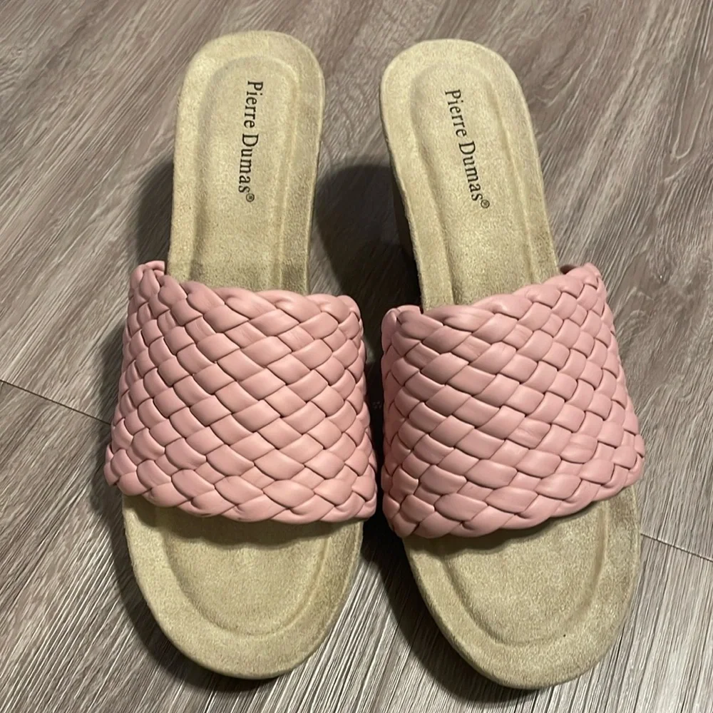 Pierre Dumas Women’s Morgen Sandal Heels Size 11 Pink Thick Heel Quilted Strap